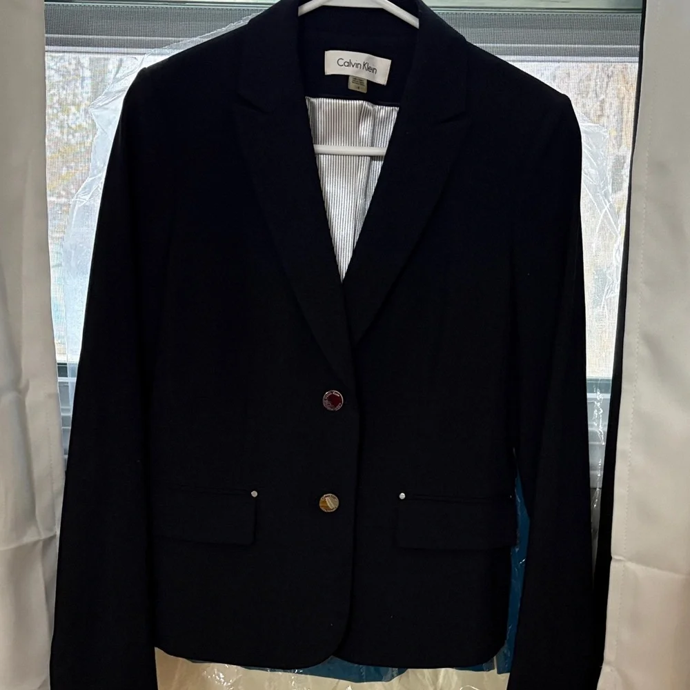 Calvin Klein women’s Elegant Black blazer - Picture 2 of 6